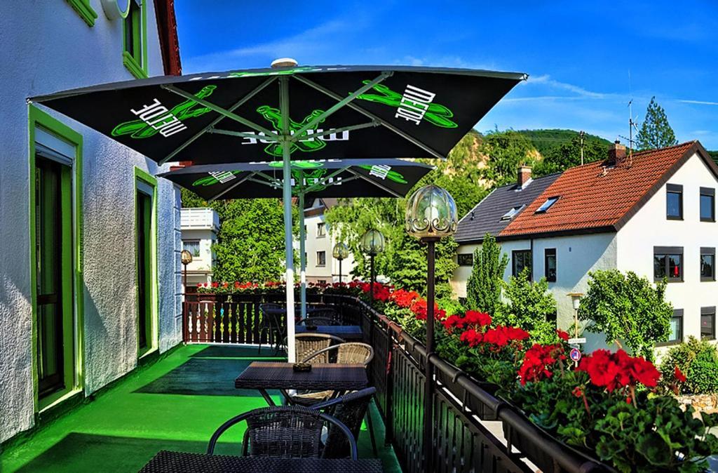 Hotel Heidelberger Tor Dossenheim Exterior foto